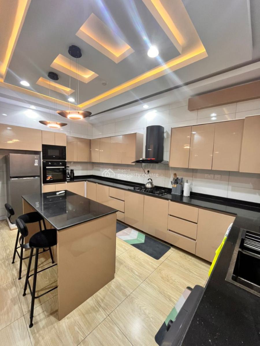 Luxury 4 Bedroom Apartment, Yemi Adetayo Street, Illasan Ikate Lekk, Lekki Phase 1, Lekki, Lagos, Flat / Apartment Short Let