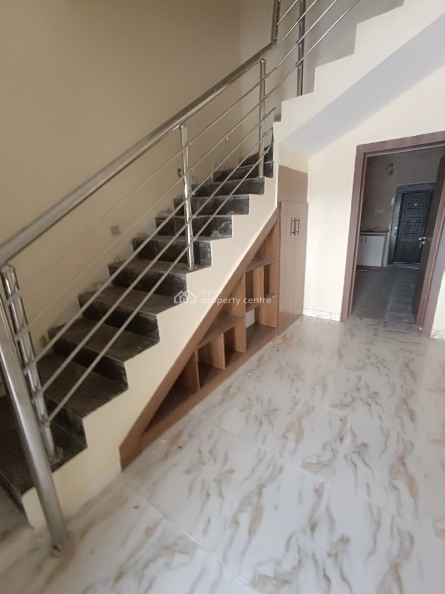 a Standard 3bedroom Duplex, Pepperoni Abraham Adesunya, Lekki Phase 2, Lekki, Lagos, Terraced Duplex for Rent