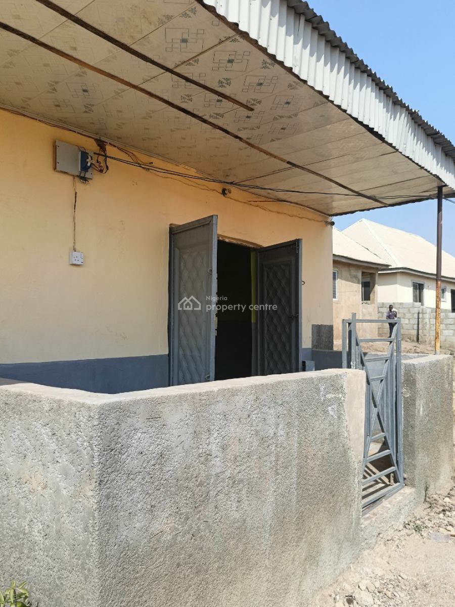 Standard 1 Bedroom Apartment in Kubwa, Guidna Opposite Nysc Junction Off Kubwa Express Way, Kubwa, Abuja, Mini Flat (room and Parlour) for Sale