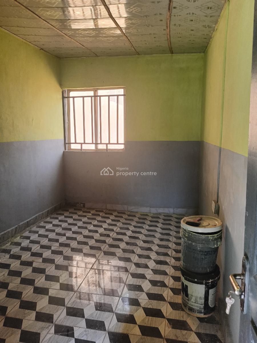 Standard 1 Bedroom Apartment in Kubwa, Guidna Opposite Nysc Junction Off Kubwa Express Way, Kubwa, Abuja, Mini Flat (room and Parlour) for Sale