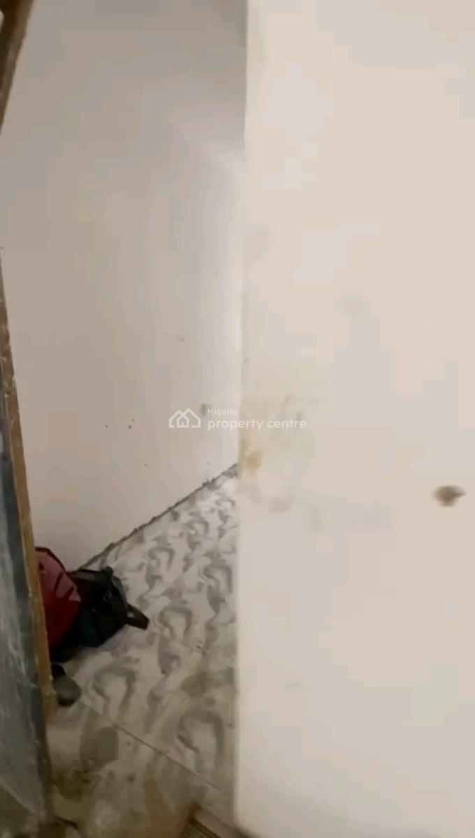 Newly Built Spacious 2bedrm Upflat, Aran Orin Street, Ifako, Gbagada, Lagos, Flat / Apartment for Rent