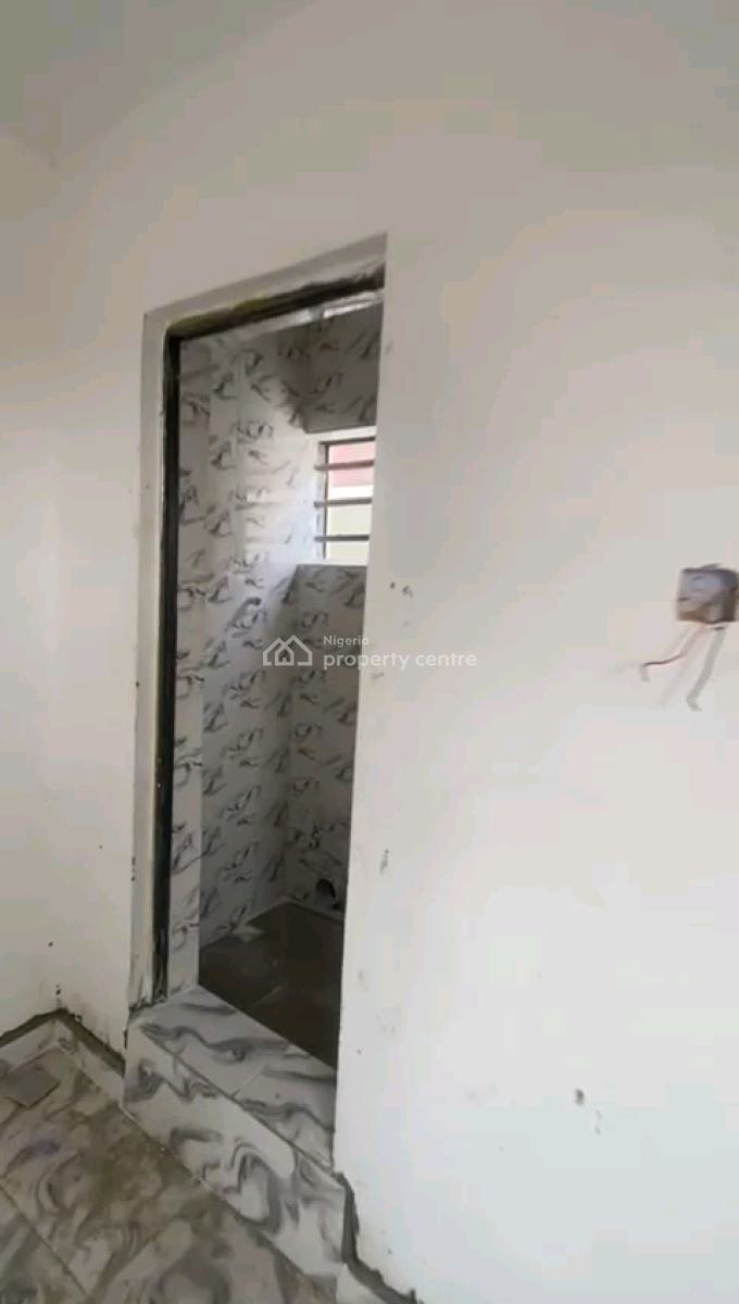 Newly Built Spacious 2bedrm Upflat, Aran Orin Street, Ifako, Gbagada, Lagos, Flat / Apartment for Rent