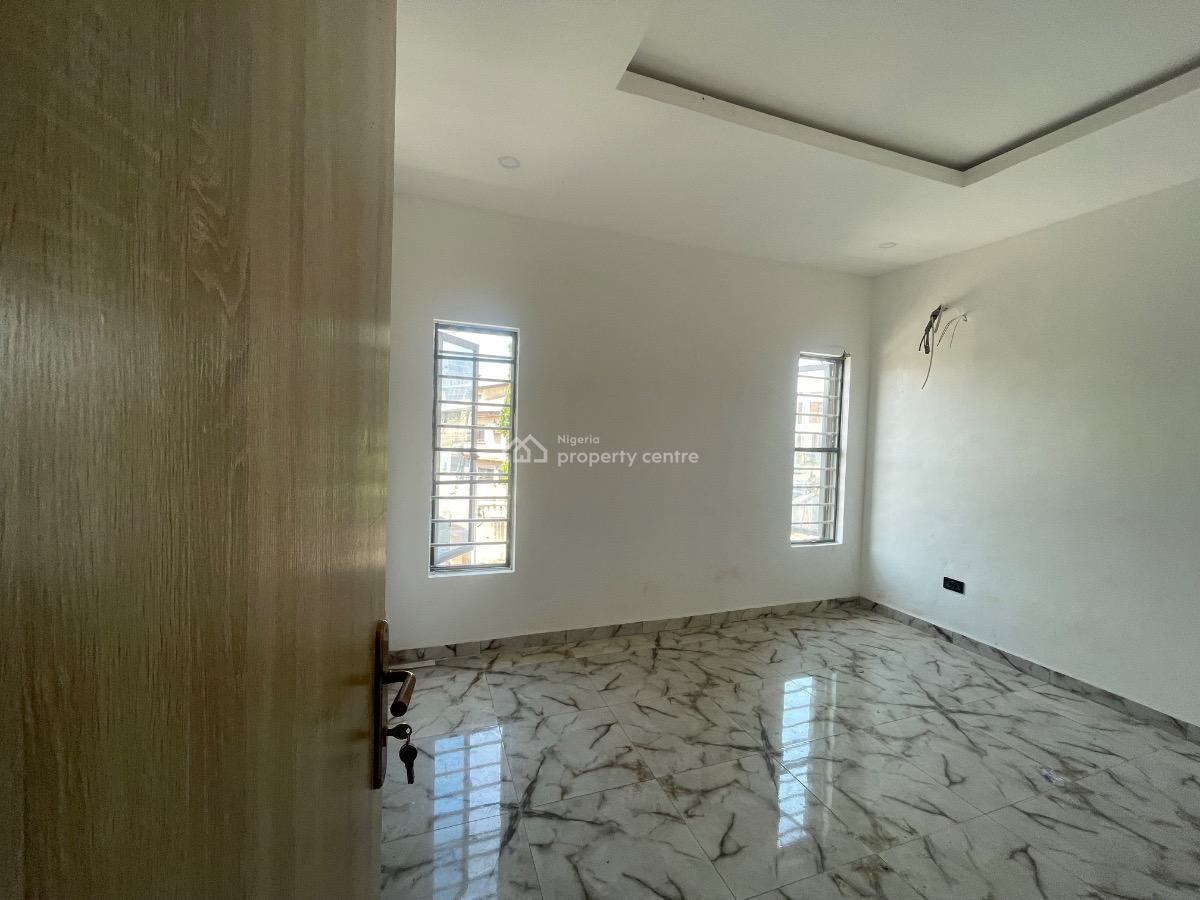 Standard 2 Bedroom Flat, Ologolo, Ologolo, Lekki, Lagos, Flat / Apartment for Sale