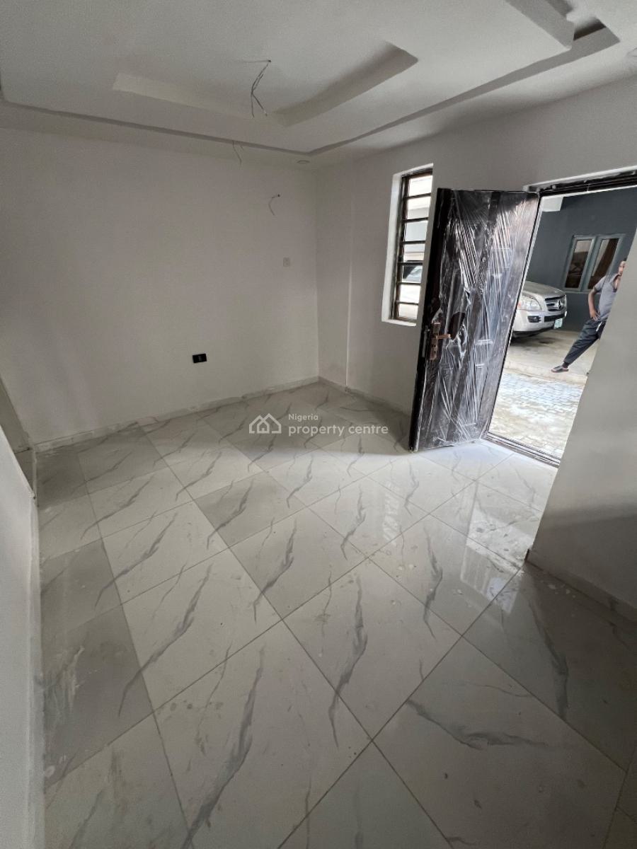 Fully-serviced Miniflat with Constant Nepa and Diesel Electricity, Osapa, Lekki, Lagos, Mini Flat (room and Parlour) for Rent