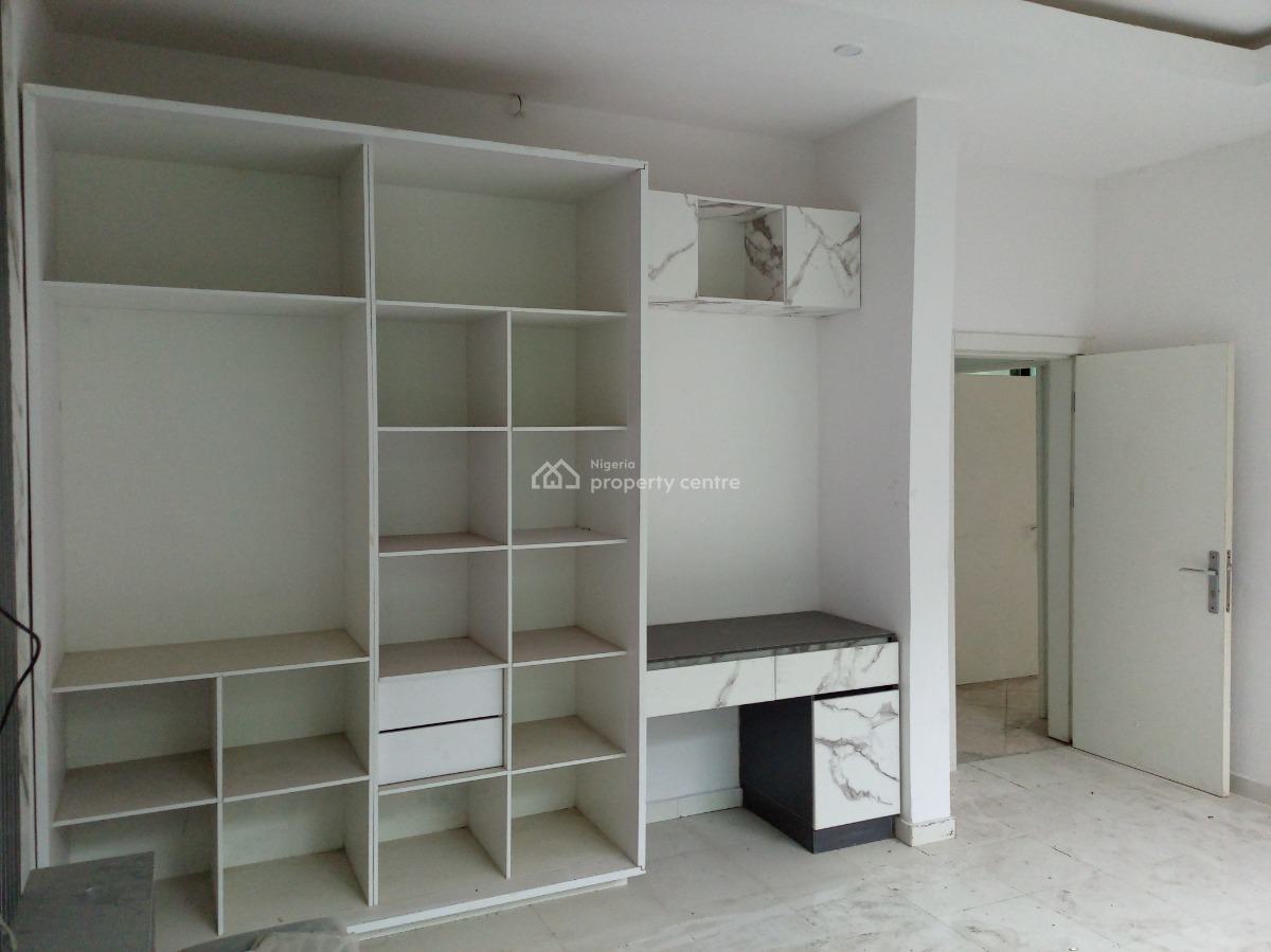 Luxury 1 Bedroom Apartment with Necessary Facilities, Oluwanishola Estate, Lekki, Lagos, Mini Flat (room and Parlour) for Rent