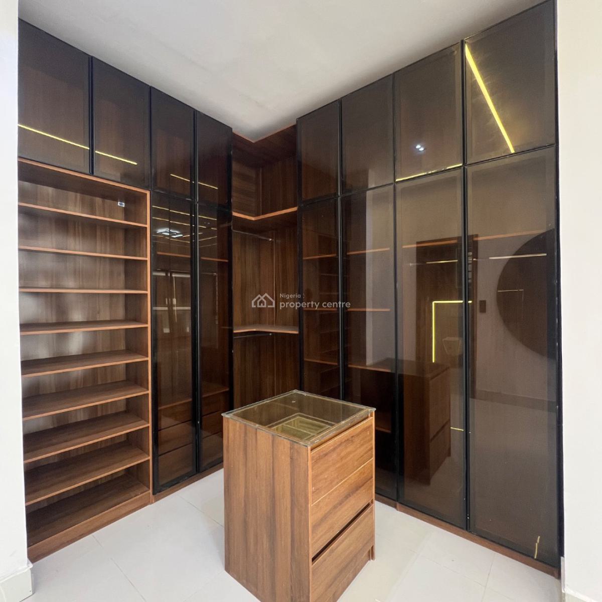 4 Bed& Bq  200 Million, Ajah, Lagos, Detached Duplex for Sale