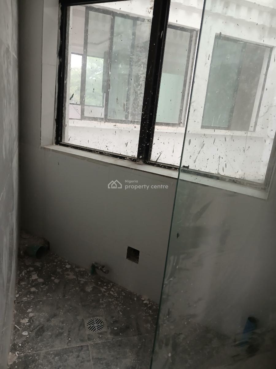 Spacious Studio Apartmemt in a Call Estate, Oluwanisola Estate By 2nd Toll Gate, Lekki Expressway, Lekki, Lagos, Self Contain (single Rooms) for Rent