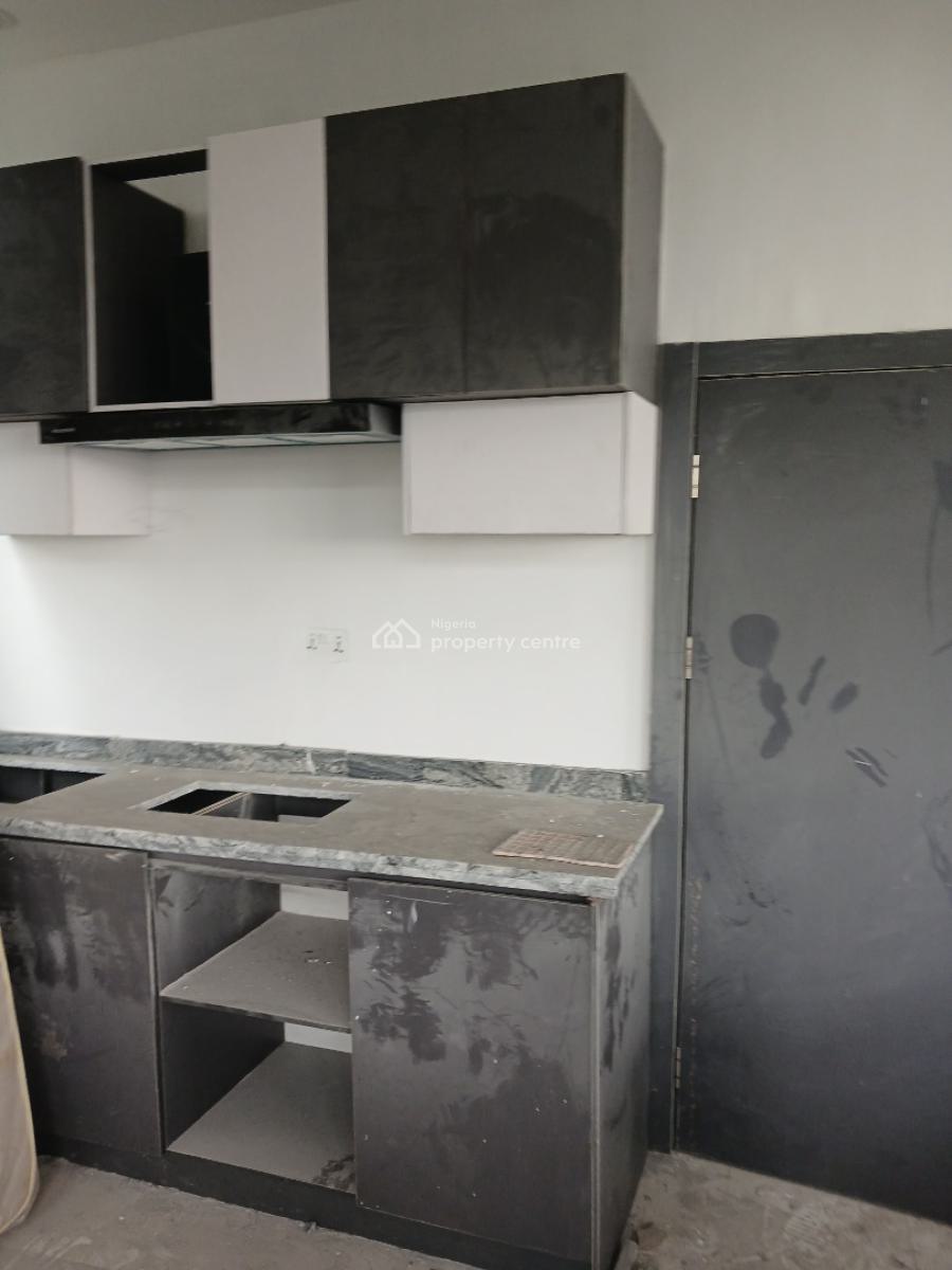 Spacious Studio Apartmemt in a Call Estate, Oluwanisola Estate By 2nd Toll Gate, Lekki Expressway, Lekki, Lagos, Self Contain (single Rooms) for Rent