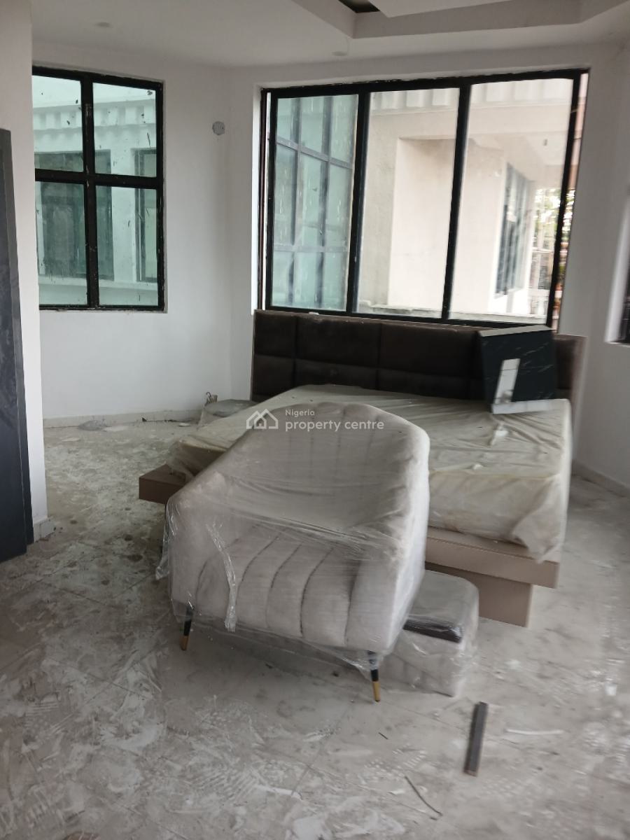 Spacious Studio Apartmemt in a Call Estate, Oluwanisola Estate By 2nd Toll Gate, Lekki Expressway, Lekki, Lagos, Self Contain (single Rooms) for Rent