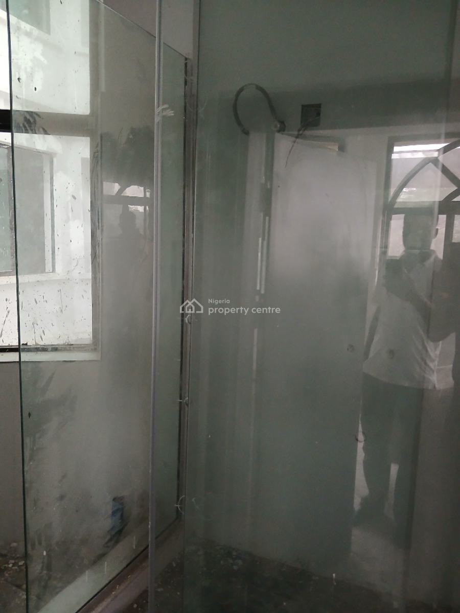 Spacious Studio Apartmemt in a Call Estate, Oluwanisola Estate By 2nd Toll Gate, Lekki Expressway, Lekki, Lagos, Self Contain (single Rooms) for Rent