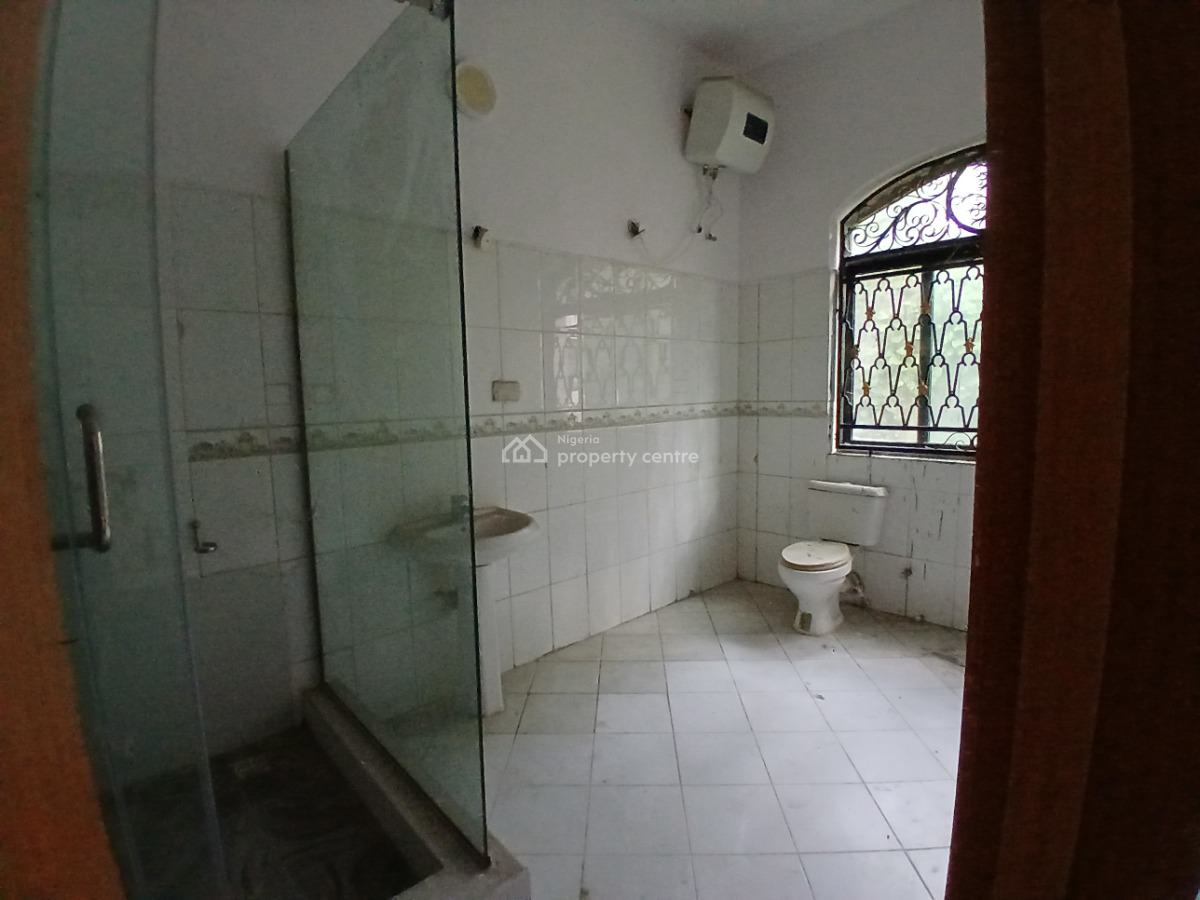 Refurbished Mini Flat in a Call Estate, Oluwanisola Estate  By 2nd Toll Gate, Lekki Expressway, Lekki, Lagos, Mini Flat (room and Parlour) for Rent