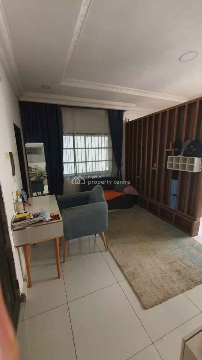 Spacious Serviced Room Self Contained in Victoria Island, Off Ligali Ayorinde Victoria Island, Victoria Island (vi), Lagos, Self Contain (single Rooms) for Rent
