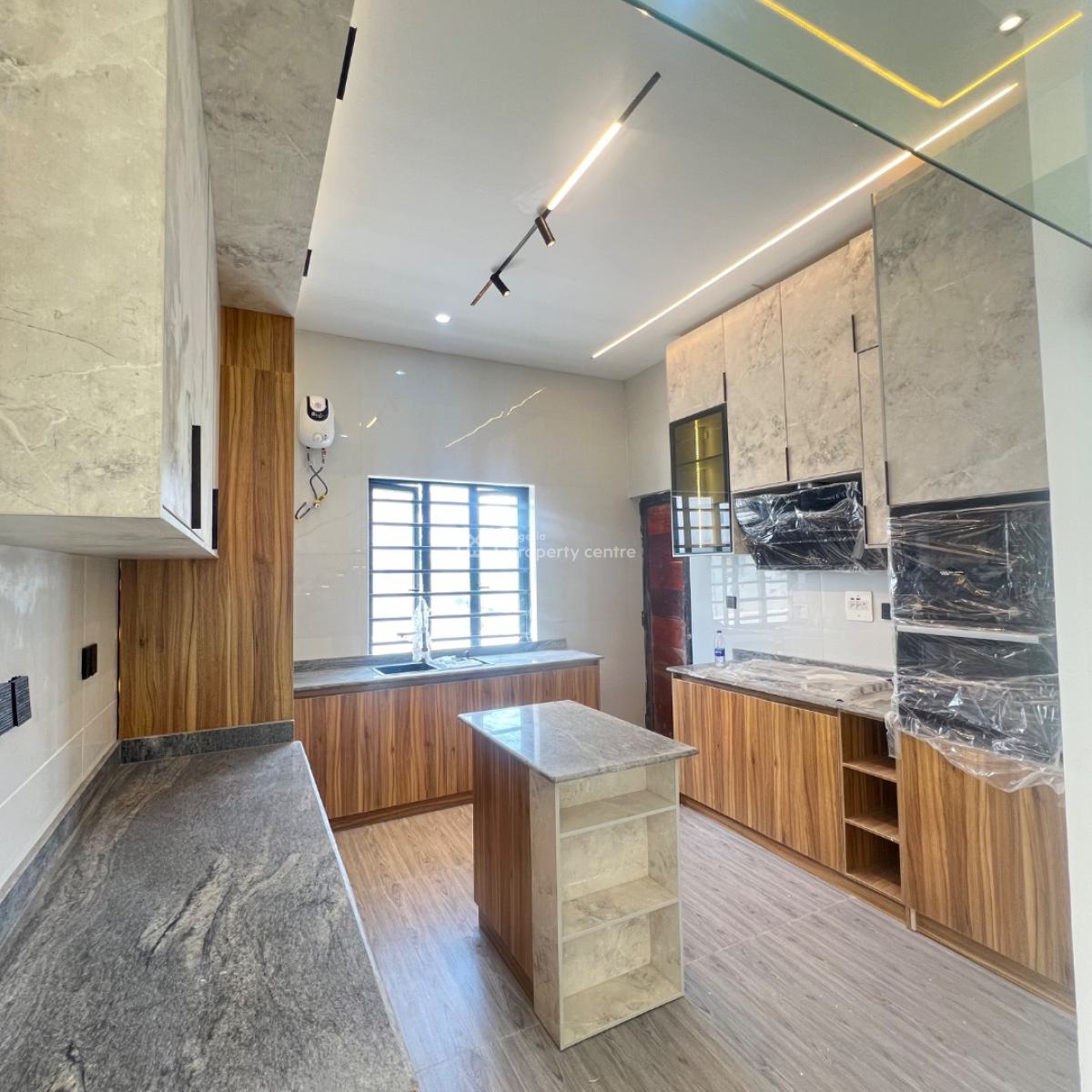 4 Bed& Bq  185 Million, Ajah, Lagos, Detached Duplex for Sale