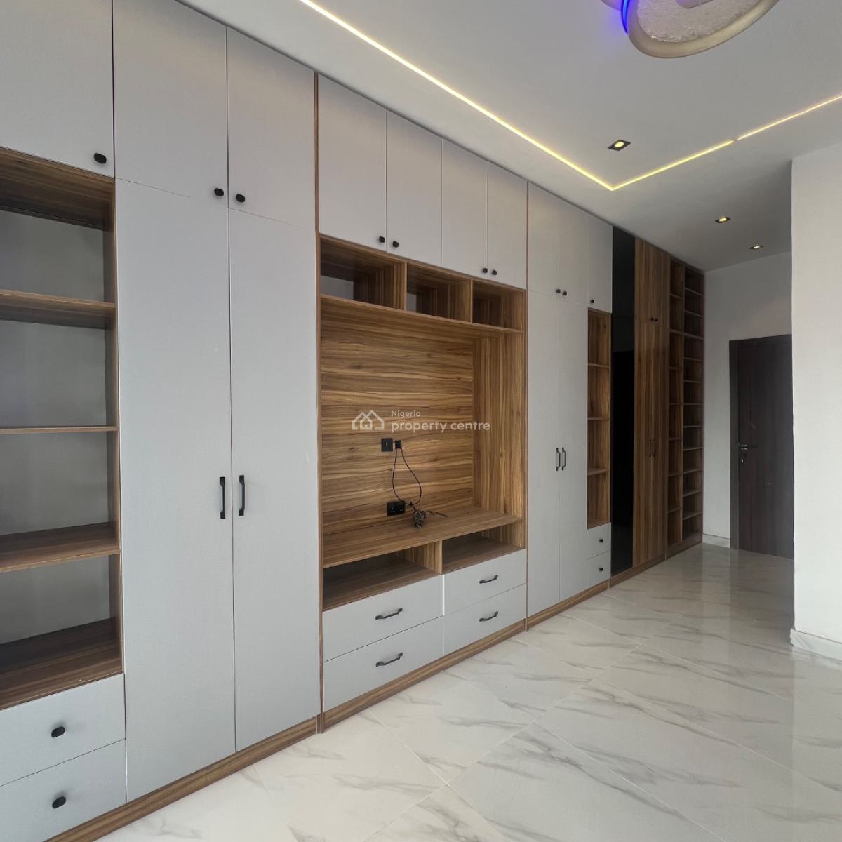 4 Bed& Bq  185 Million, Ajah, Lagos, Detached Duplex for Sale