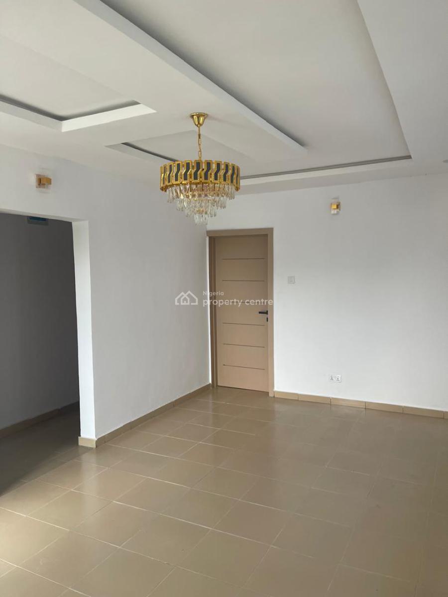 Luxury 2 Bedroom Flat, Along The Road, Gra Estate, Abijo, Lekki, Lagos, Flat / Apartment for Rent