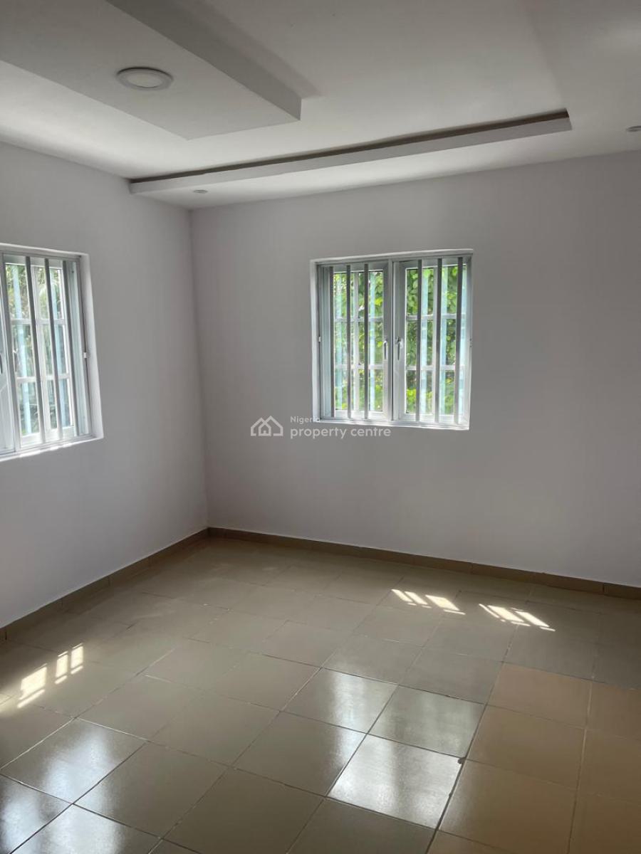Luxury 2 Bedroom Flat, Along The Road, Gra Estate, Abijo, Lekki, Lagos, Flat / Apartment for Rent