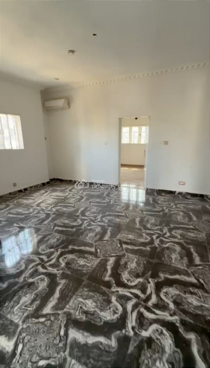 2bedrooms Apartment with Bq, By Nicon, Tarred Road, Katampe, Abuja, Flat / Apartment for Rent