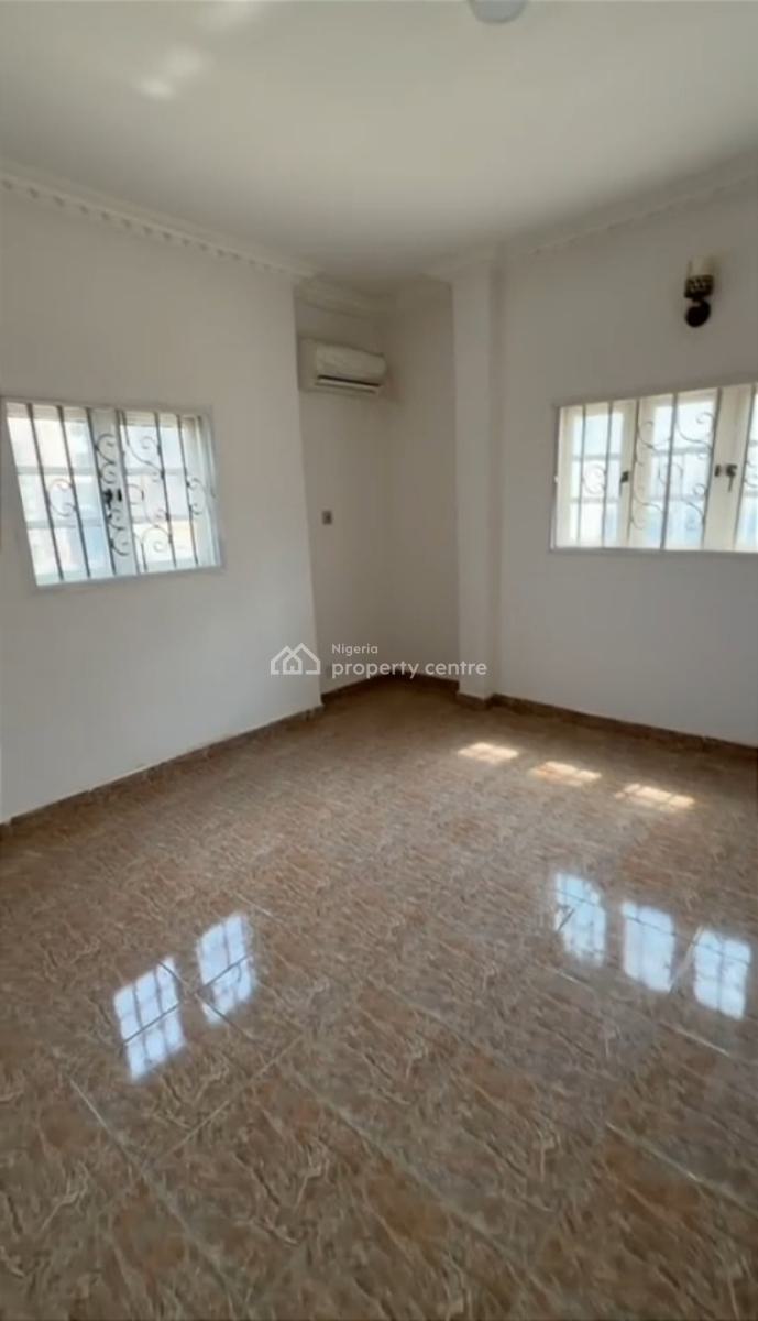 2bedrooms Apartment with Bq, By Nicon, Tarred Road, Katampe, Abuja, Flat / Apartment for Rent