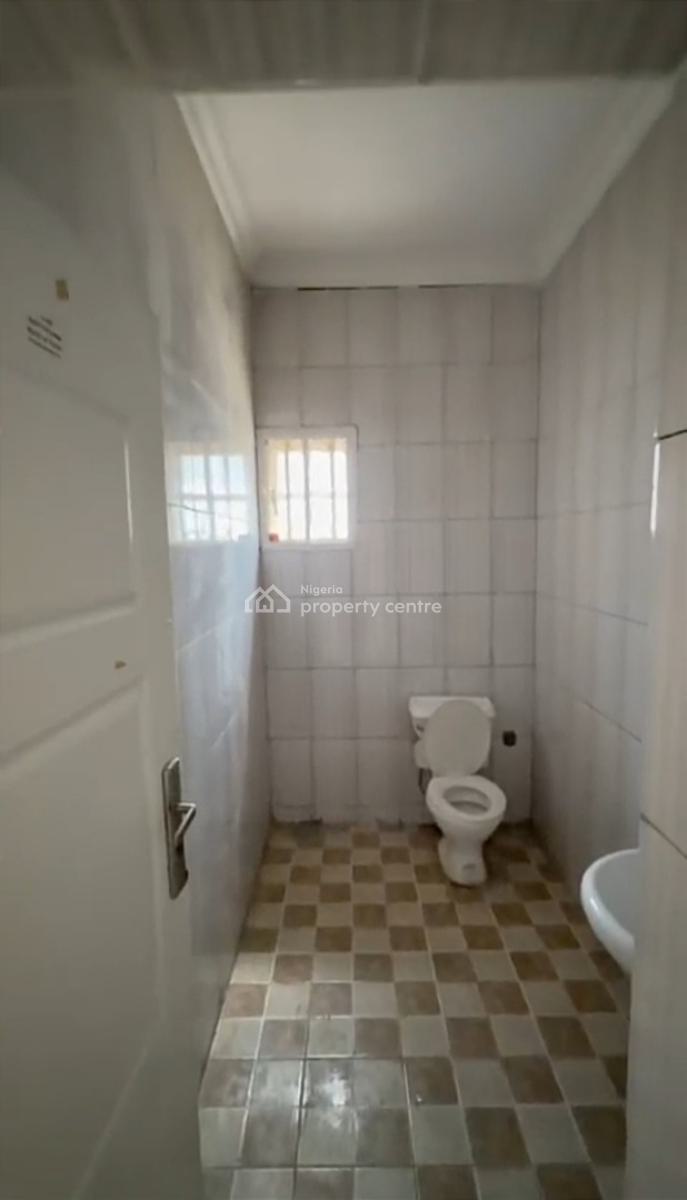 2bedrooms Apartment with Bq, By Nicon, Tarred Road, Katampe, Abuja, Flat / Apartment for Rent