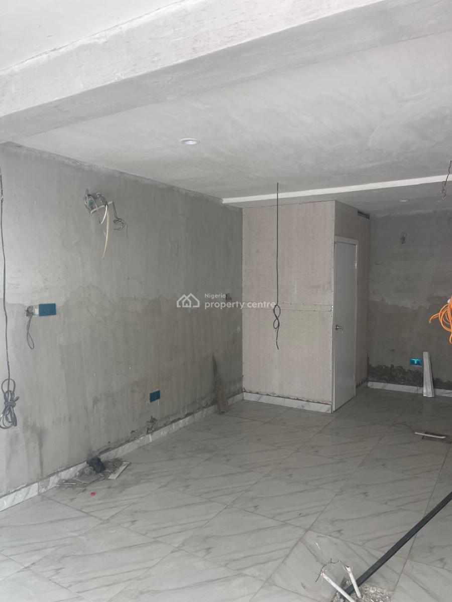 Open Plan Office and Shop Space, Between Shoprite and Emperor Estate, Sangotedo, Ajah, Lagos, Plaza / Complex / Mall for Rent