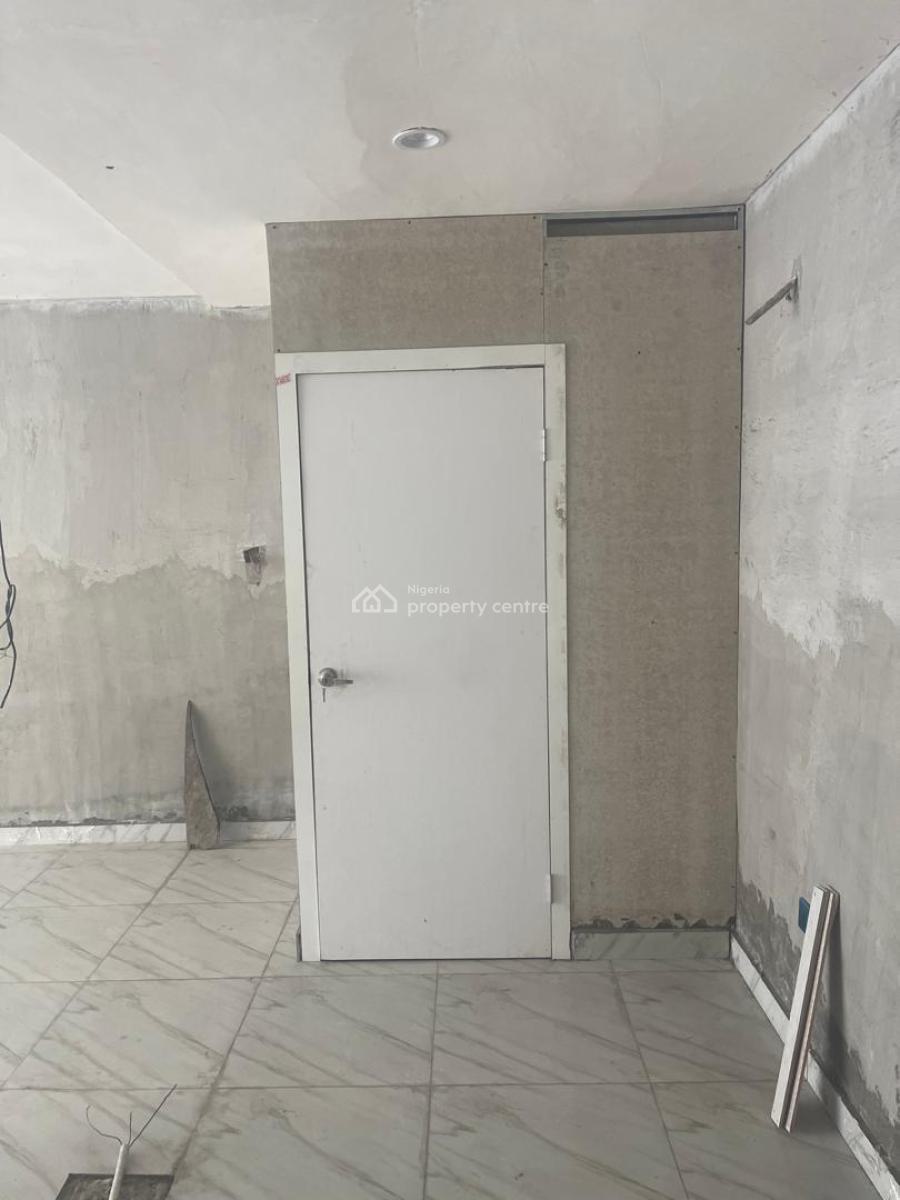 Open Plan Office and Shop Space, Between Shoprite and Emperor Estate, Sangotedo, Ajah, Lagos, Plaza / Complex / Mall for Rent
