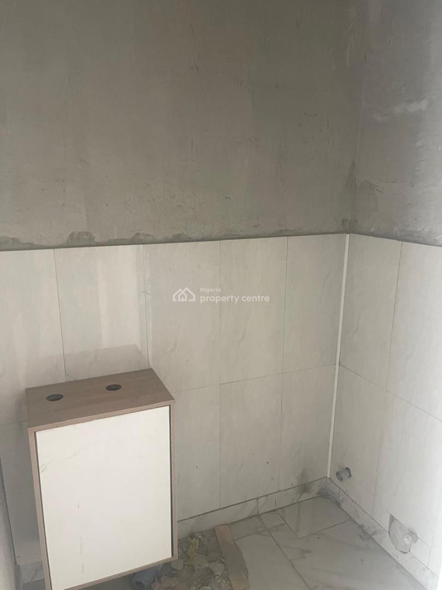 Open Plan Office and Shop Space, Between Shoprite and Emperor Estate, Sangotedo, Ajah, Lagos, Plaza / Complex / Mall for Rent