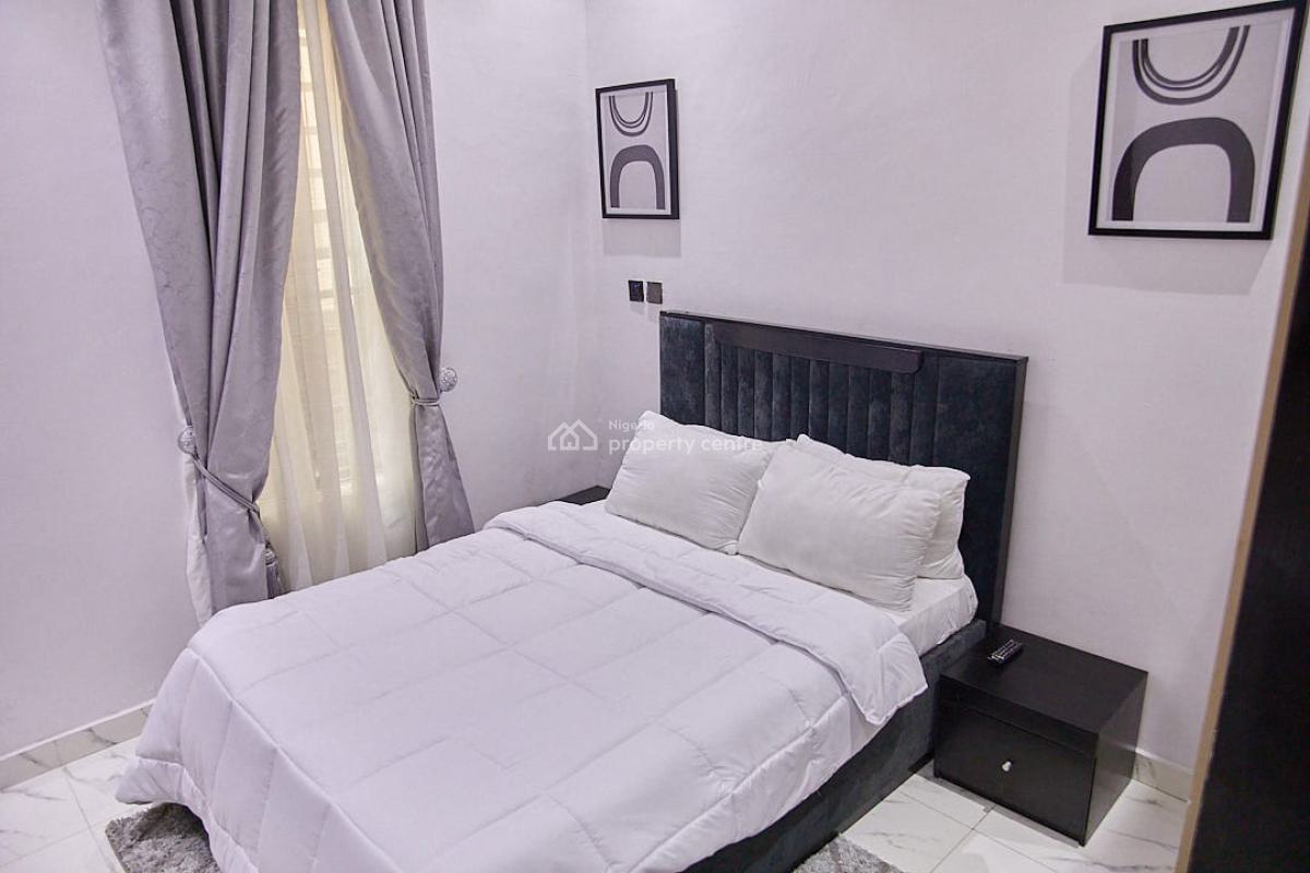 Luxury 4bed with a Lounge, Balcony & Bathtub, 7a Milan Way, Off Ebulefour Lane, Lekki Palm City Estate Ajah. Off Add, Ado, Ajah, Lagos, Flat / Apartment Short Let