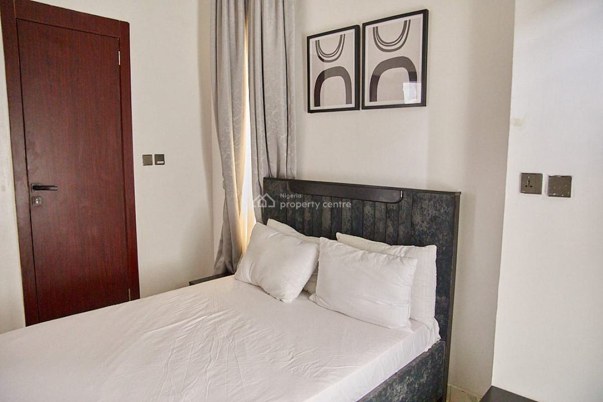 Luxury 4bed with a Lounge, Balcony & Bathtub, 7a Milan Way, Off Ebulefour Lane, Lekki Palm City Estate Ajah. Off Add, Ado, Ajah, Lagos, Flat / Apartment Short Let