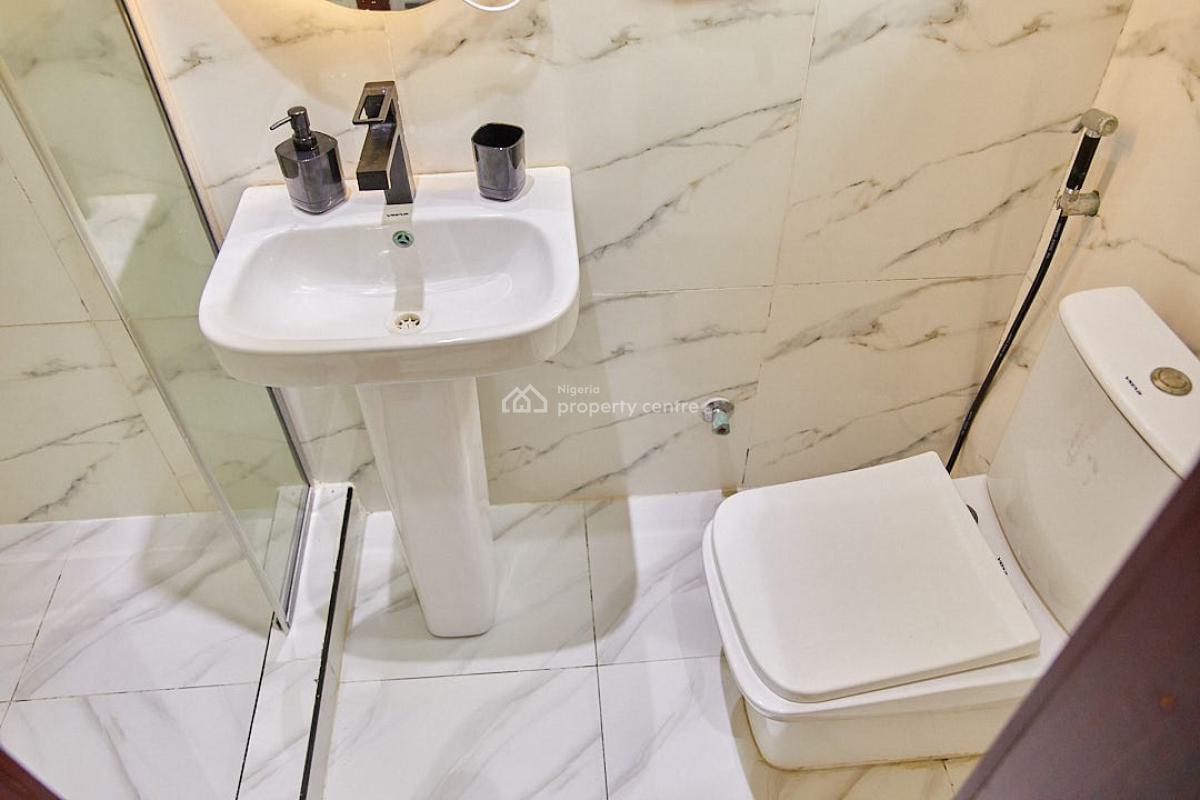 Luxury 4bed with a Lounge, Balcony & Bathtub, 7a Milan Way, Off Ebulefour Lane, Lekki Palm City Estate Ajah. Off Add, Ado, Ajah, Lagos, Flat / Apartment Short Let