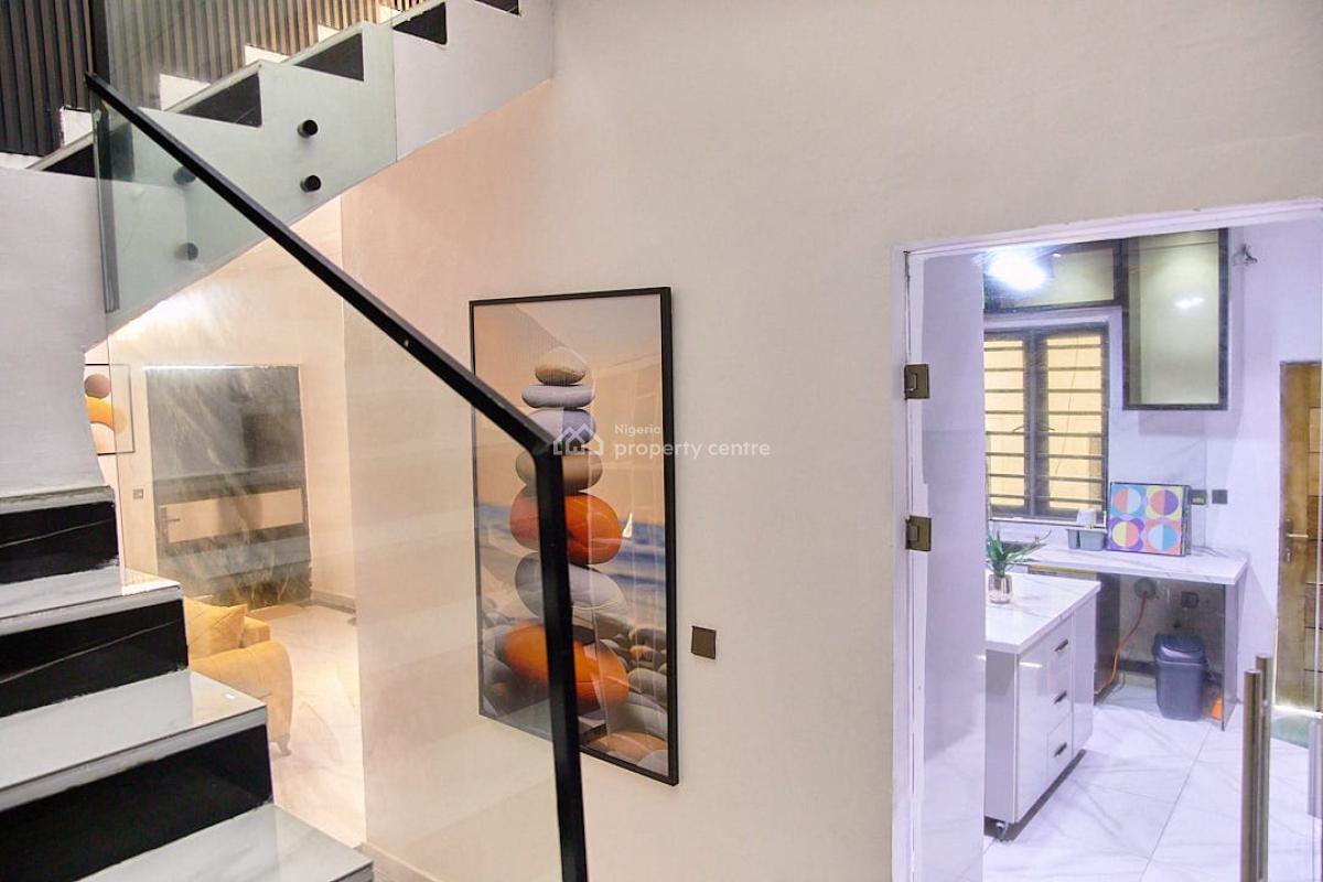 Luxury 4bed with a Lounge, Balcony & Bathtub, 7a Milan Way, Off Ebulefour Lane, Lekki Palm City Estate Ajah. Off Add, Ado, Ajah, Lagos, Flat / Apartment Short Let