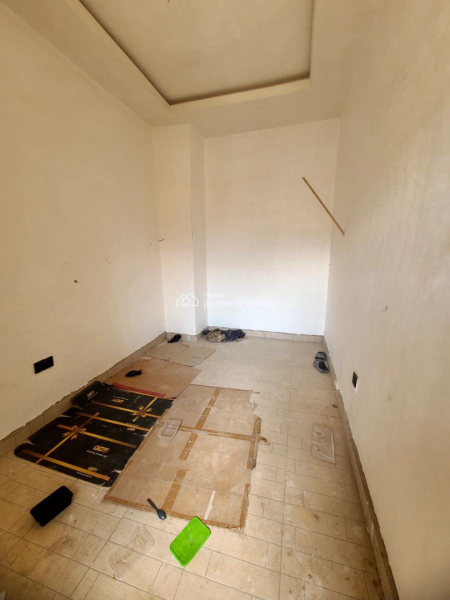 Standard Mini Flat Apartment, Alagomeji, Yaba, Lagos, Mini Flat (room and Parlour) for Rent