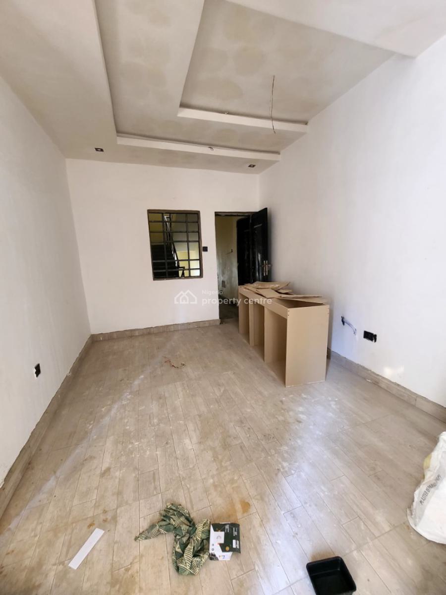 Standard Mini Flat Apartment, Alagomeji, Yaba, Lagos, Mini Flat (room and Parlour) for Rent