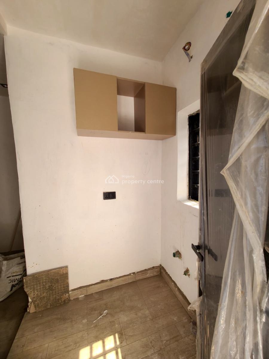 Standard Mini Flat Apartment, Alagomeji, Yaba, Lagos, Mini Flat (room and Parlour) for Rent