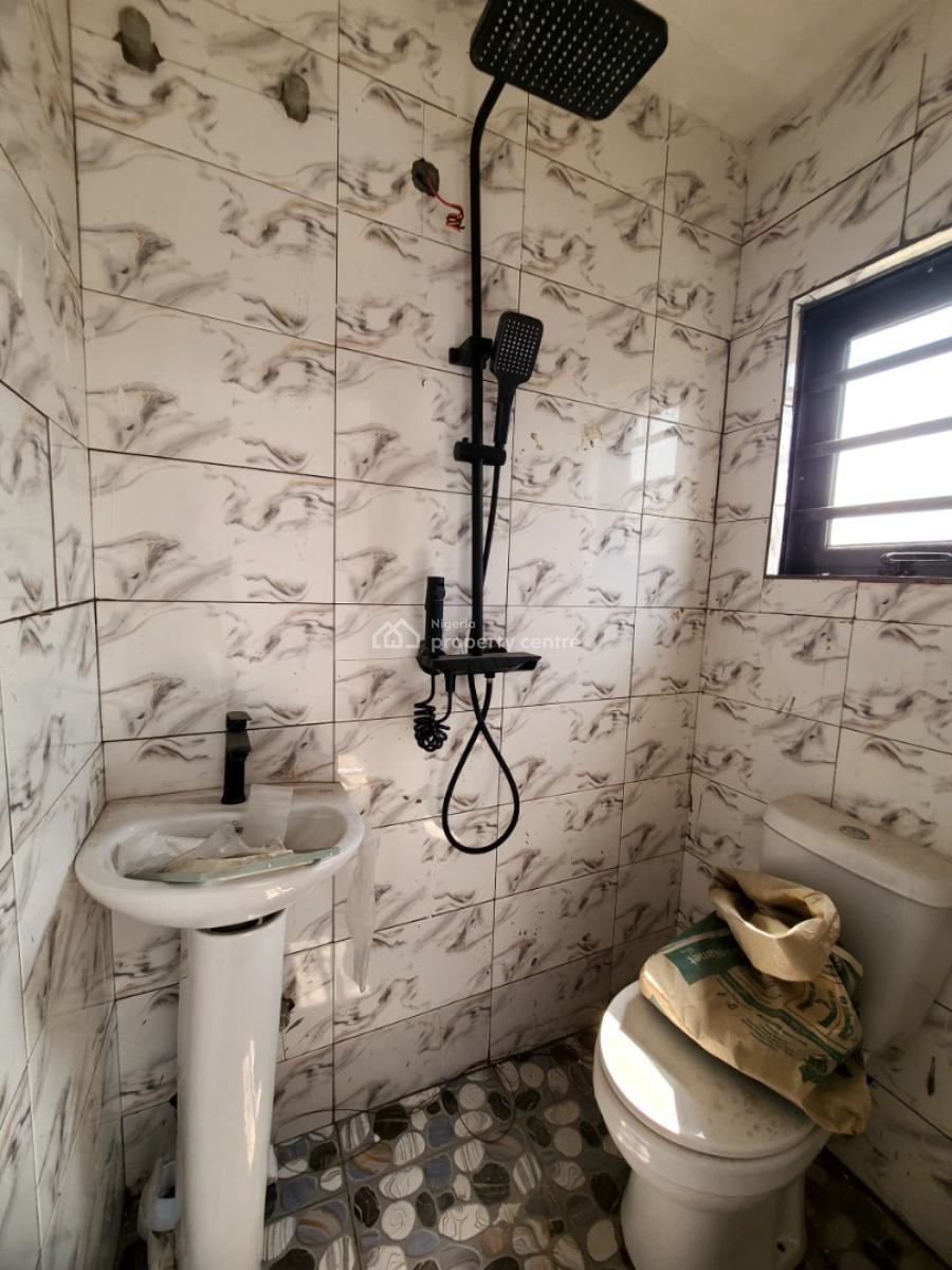 Standard Mini Flat Apartment, Alagomeji, Yaba, Lagos, Mini Flat (room and Parlour) for Rent