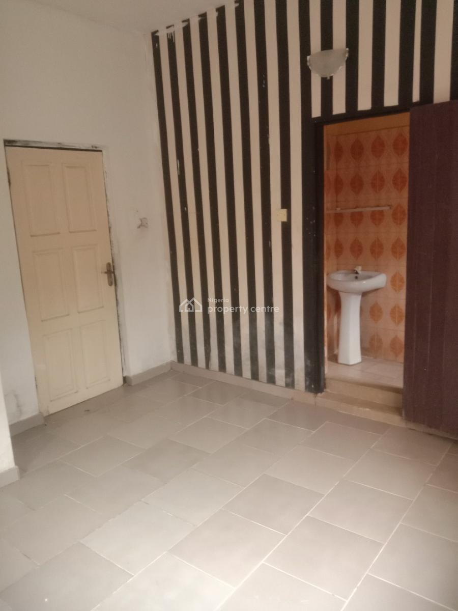 Standard 2-bedroom Flat with 2 Toilet Not Far From The Road, Powerline Ado Off Badore Road, Ajah, Lagos, House for Rent