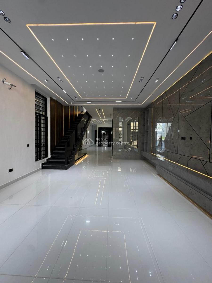 Majestic 5-bedroom Duplex ,with a Swimming Pool, Bq  in Chevron Lekki, Spacious 5 Bedroom with Rooftop , in a Prime Location , Chevron Lekki, Lekki, Lagos, Detached Duplex for Sale