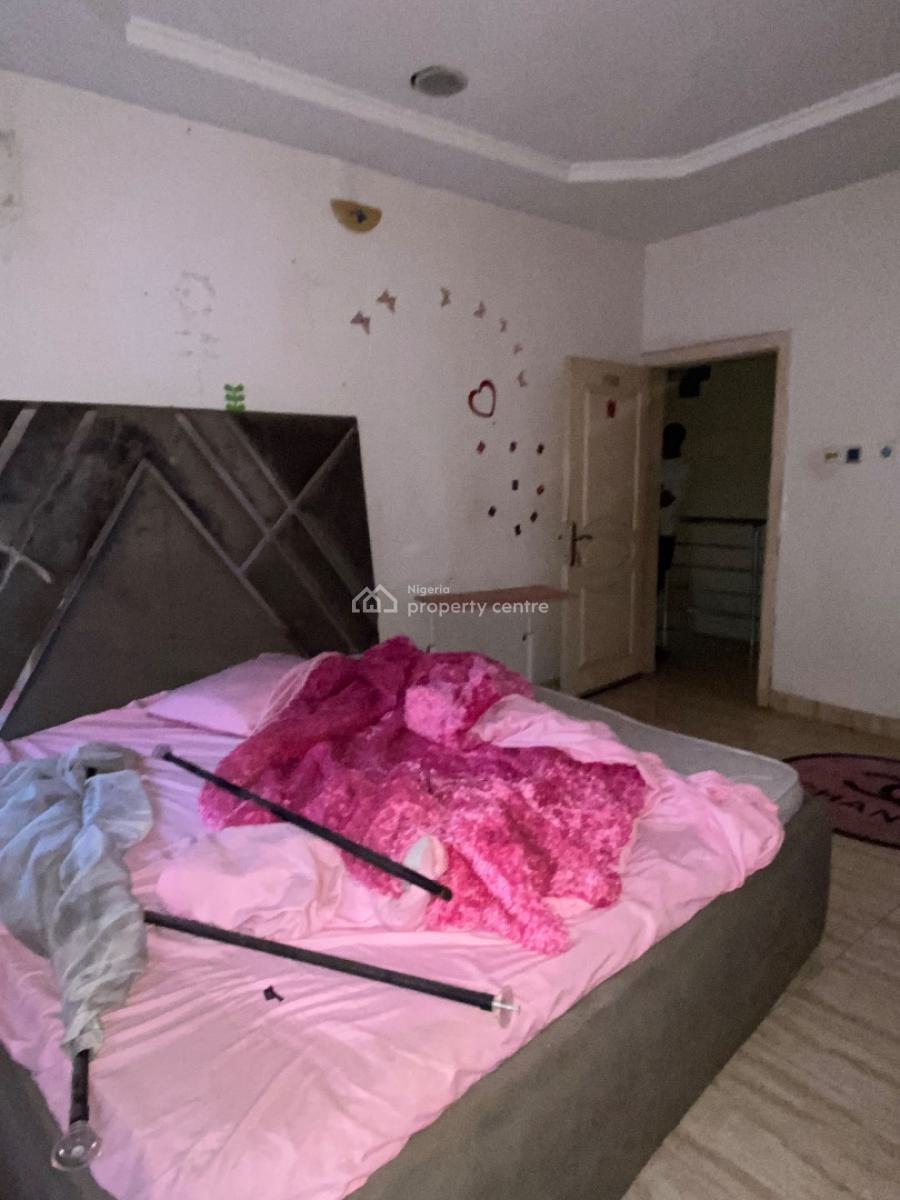 Luxury Spacious One Room Shared Apartment, Chevron , Along Chevron Drive in an Estate, Lekki, Lagos, Self Contain (single Rooms) for Rent