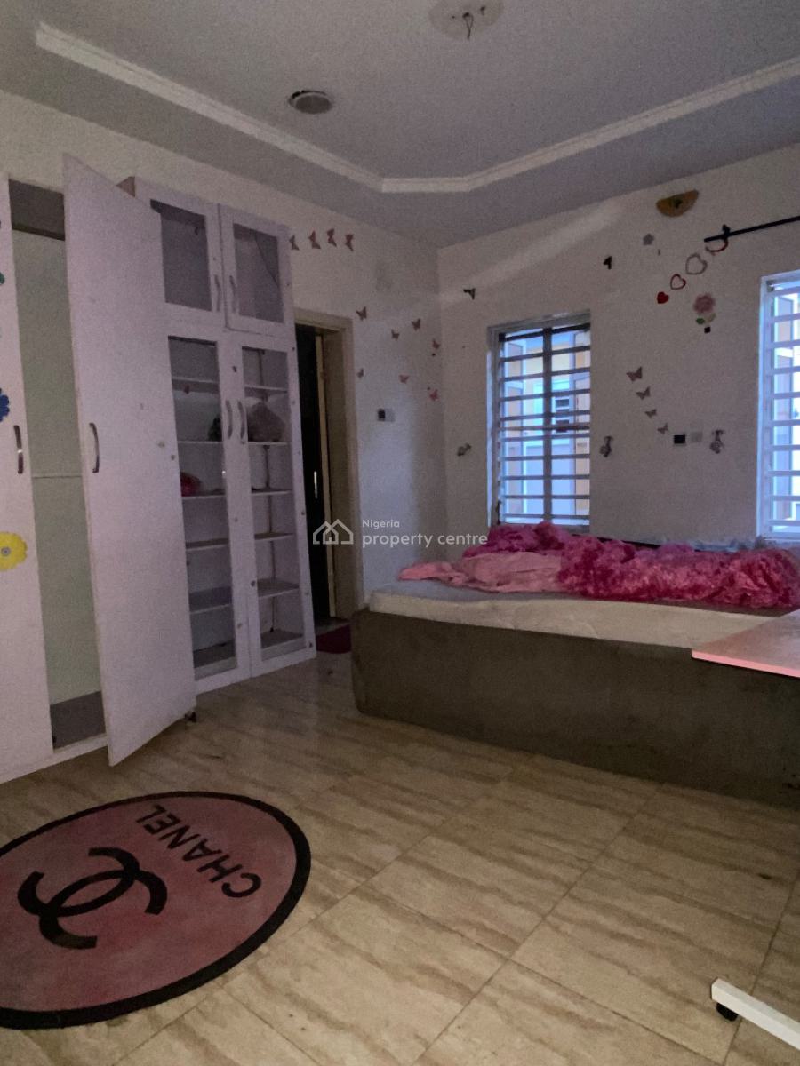 Luxury Spacious One Room Shared Apartment, Chevron , Along Chevron Drive in an Estate, Lekki, Lagos, Self Contain (single Rooms) for Rent