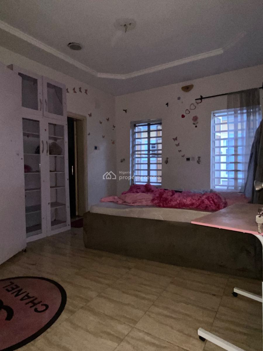 Luxury Spacious One Room Shared Apartment, Chevron , Along Chevron Drive in an Estate, Lekki, Lagos, Self Contain (single Rooms) for Rent