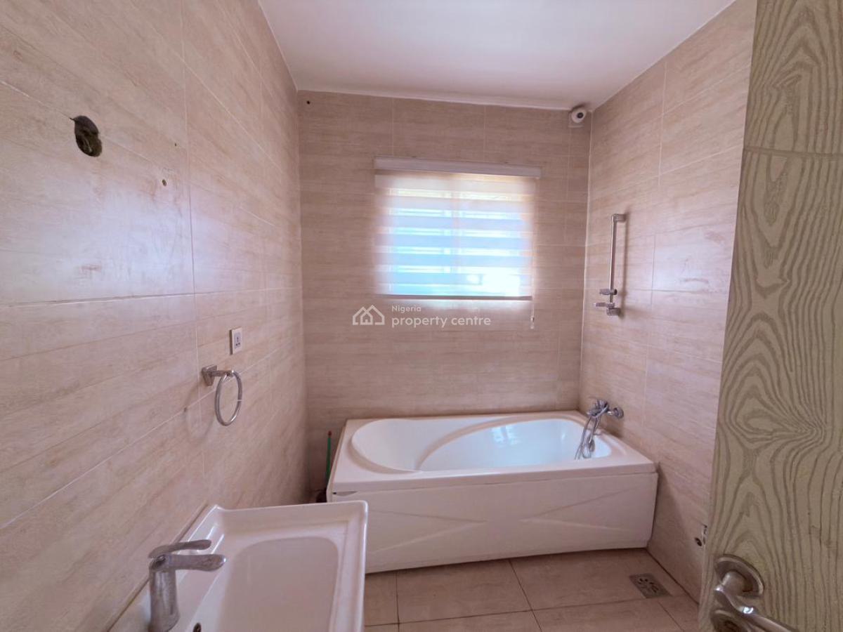 Well Spacious 4bedrooms Terrace Duplex.  2 Living Rooms, Life Camp, Abuja, House for Rent