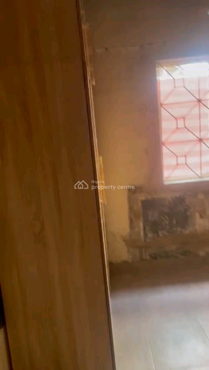 Renovated 3  Bedroom All Rooms Ensuite, Gbagada, Lagos, Flat / Apartment for Rent