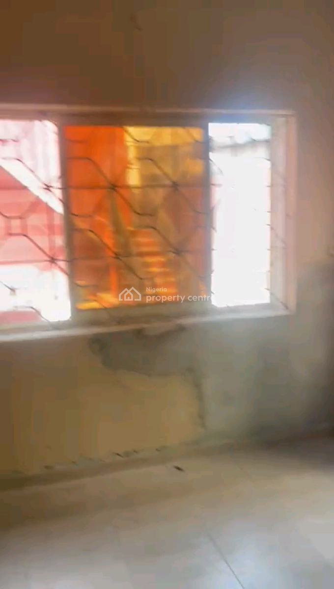 Renovated 3  Bedroom All Rooms Ensuite, Gbagada, Lagos, Flat / Apartment for Rent