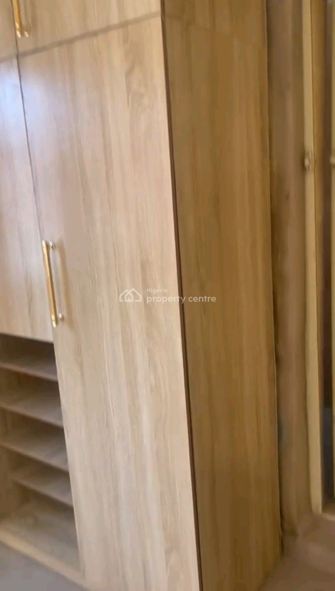 Renovated 3  Bedroom All Rooms Ensuite, Gbagada, Lagos, Flat / Apartment for Rent