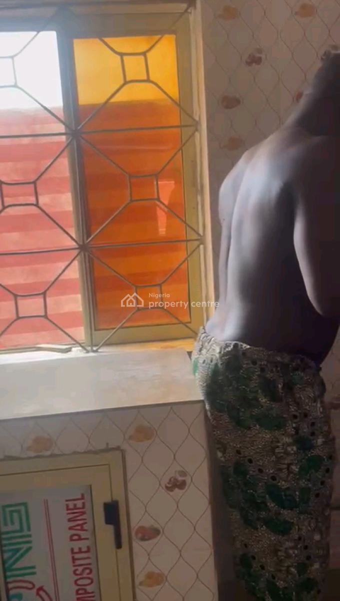 Renovated 3  Bedroom All Rooms Ensuite, Gbagada, Lagos, Flat / Apartment for Rent