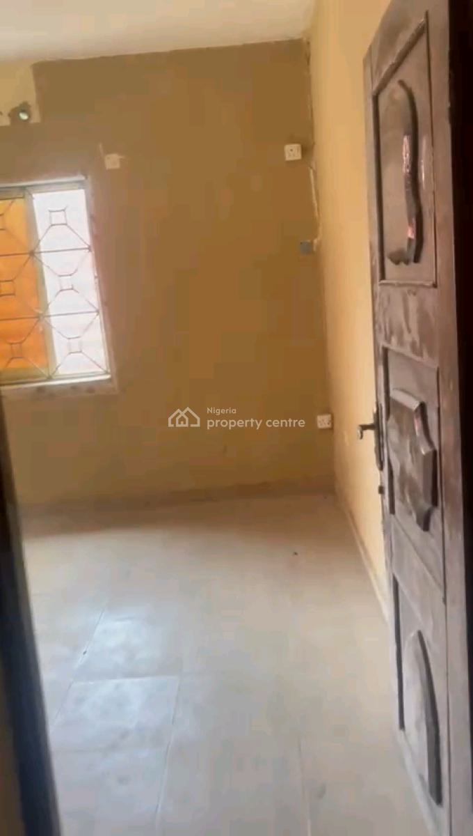 Renovated 3  Bedroom All Rooms Ensuite, Gbagada, Lagos, Flat / Apartment for Rent