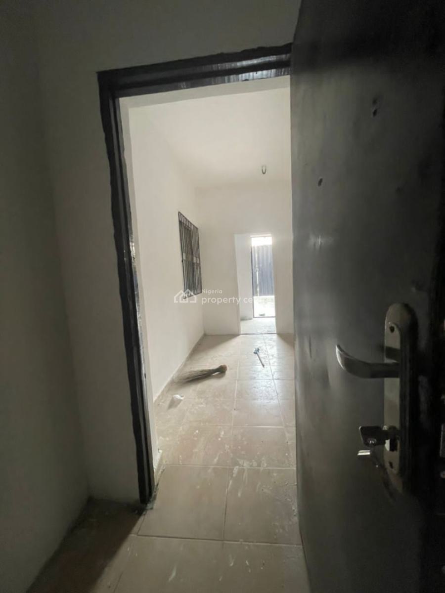 a Renovated Standard Miniflat on Ground Floor with 1t and Bath, Ori-oke, Ogudu, Lagos, Mini Flat (room and Parlour) for Rent