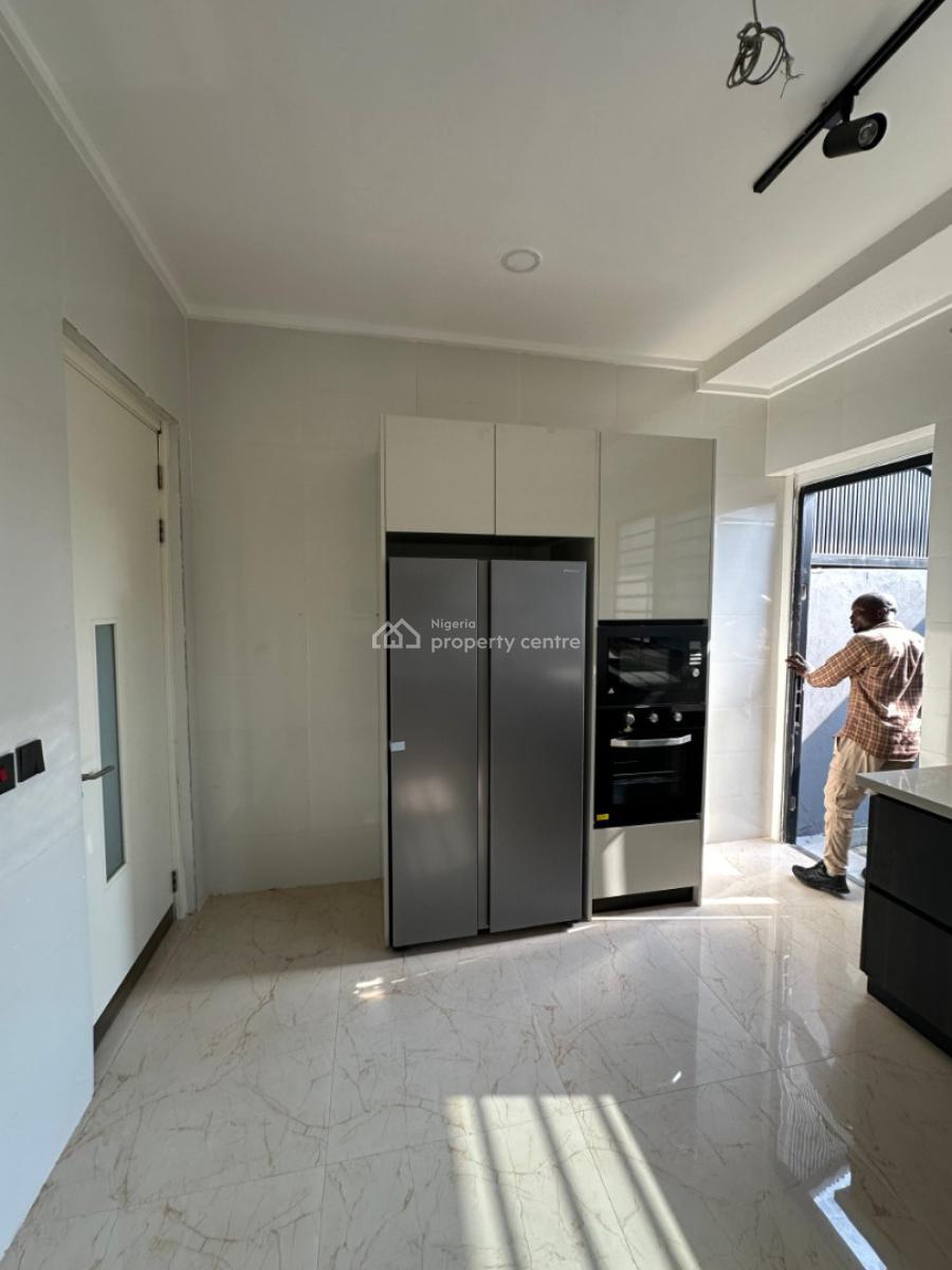 Exquisitely Finished Serviced 5 Bedroom Semi-detached House with Bq, Lekki Phase 1, Lekki, Lagos, Semi-detached Duplex for Sale