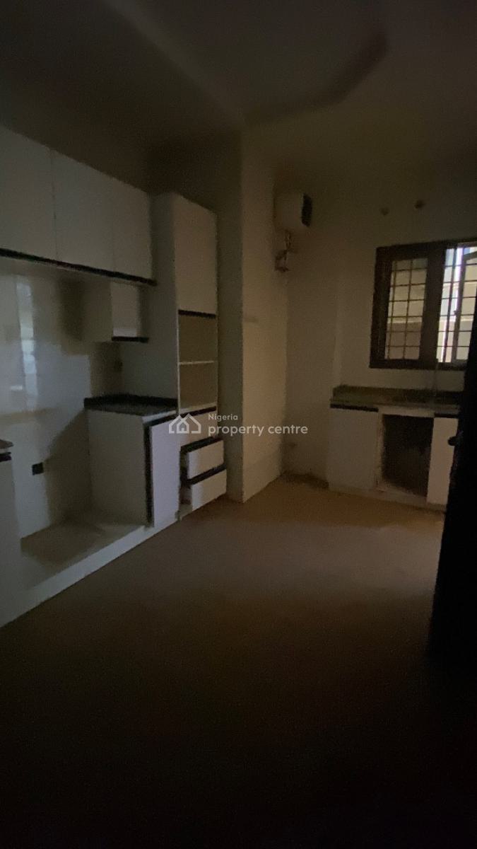 Neatly Built 3 Bedroom Flat  Jahi, Jahi, Jahi, Abuja, Block of Flats for Sale