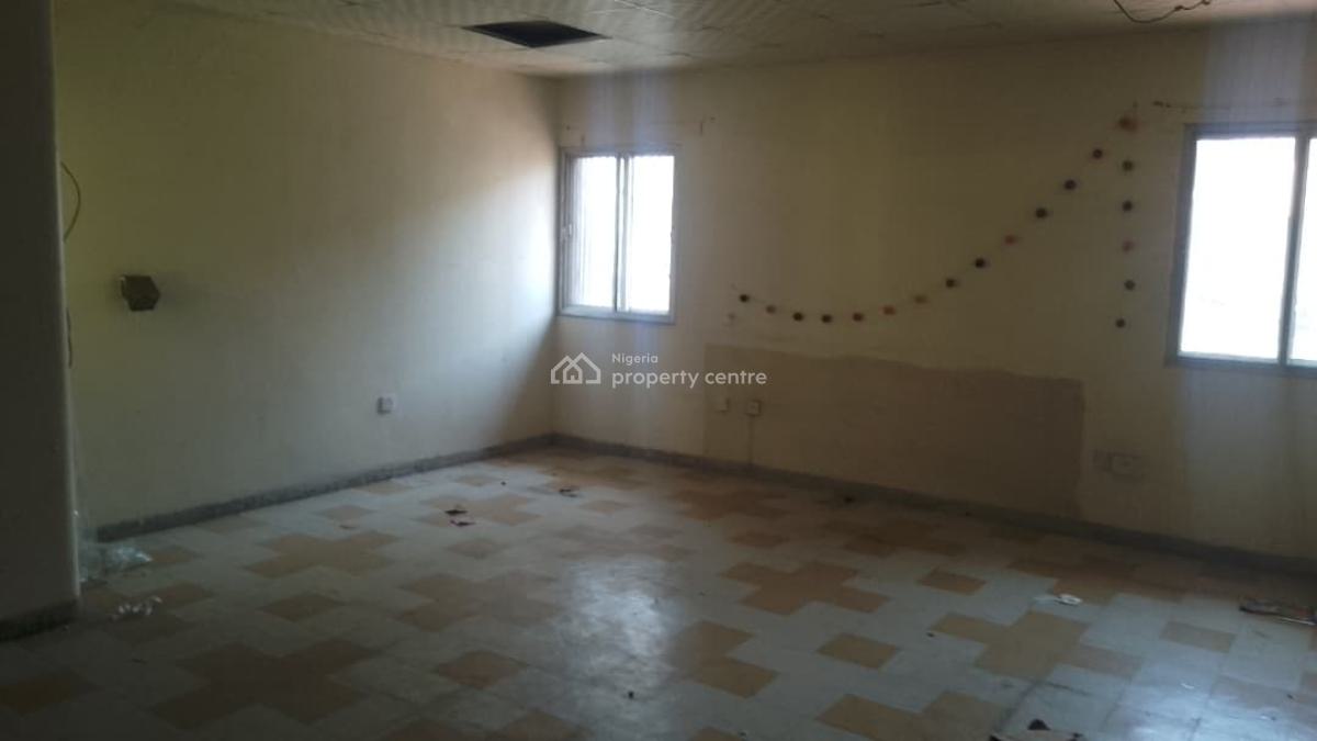 Spacious Well Maintained Room, Chevyview Estate Chevron Drive, Lekki, Lagos, Self Contain (single Rooms) for Rent