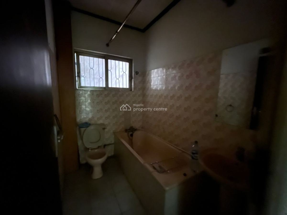 4 Bedrooms Semi Detached Duplex, Off Toyin, Ikeja, Lagos, Semi-detached Duplex for Rent